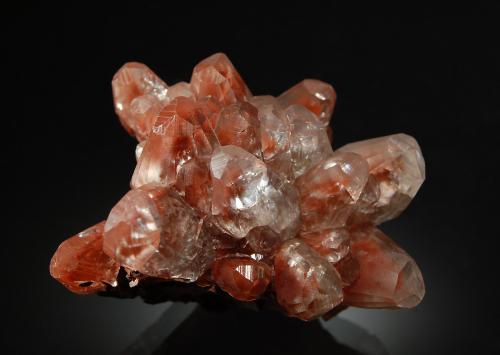 Calcite<br />Egremont, West Cumberland Iron Field, former Cumberland, Cumbria, England / United Kingdom<br />4.0 x 4.1 x 5.6 cm<br /> (Author: crosstimber)