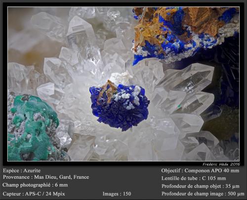 Azurite on Quartz<br />Mas Dieu, Mercoirol, Alès, Gard, Occitanie, France<br />fov 6 mm<br /> (Author: ploum)