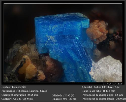 Cumengeïte<br />Zona Thorikos, Distrito minero Lavrion, Prefectura Attikí (Attica), Grecia<br />fov 0.65 mm<br /> (Author: ploum)