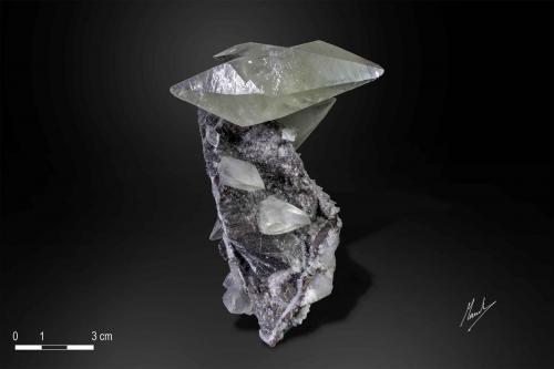 Calcita<br />Pozo Coroña, Filón Josefa-Veneros, Coroña de Arriba-La Collada, zona minera de La Collada, Siero, Comarca Oviedo, Principado de Asturias (Asturias), España<br />126 x 67 mm<br /> (Autor: Manuel Mesa)