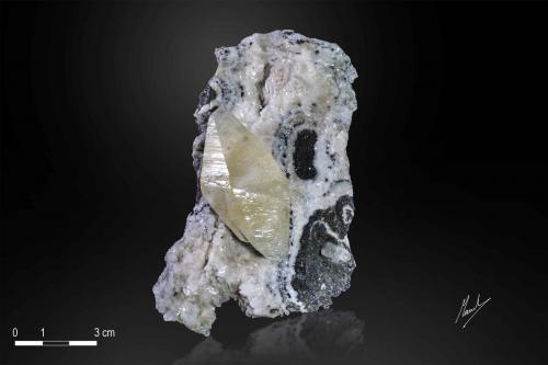 Calcite<br />Reocín Mine, Reocín, Comarca Saja-Nansa, Cantabria, Spain<br />113 x 63 mm<br /> (Author: Manuel Mesa)