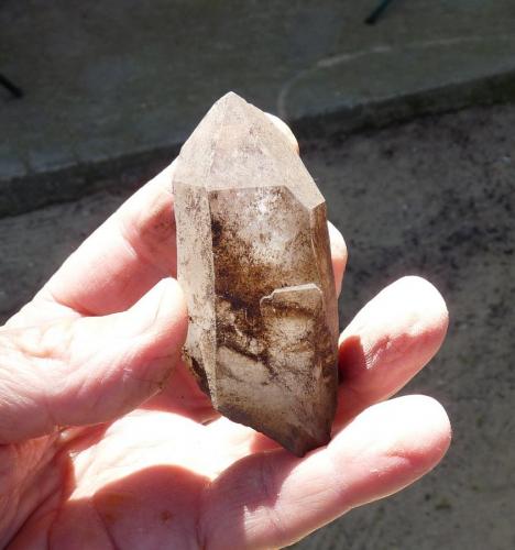 Quartz<br />Ceres, Warmbokkeveld Valley, Ceres, Valle Warmbokkeveld, Witzenberg, Cape Winelands, Western Cape Province, South Africa<br />Fingers for size<br /> (Author: Pierre Joubert)