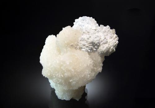 Celestite on Strontianite<br />Minerva I Mine, Ozark-Mahoning group, Cave-in-Rock Sub-District, Hardin County, Illinois, USA<br />5.1 x 6.7 cm<br /> (Author: crosstimber)