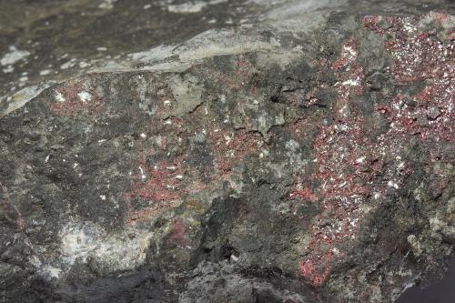 Cinabrio, Mercurio<br />Idria Mine, Idria, Idrija Municipality, Inner Carniola Region, Slovenia<br />100 x 55 x 37 mm<br /> (Autor: Iván Blanco (PDM))