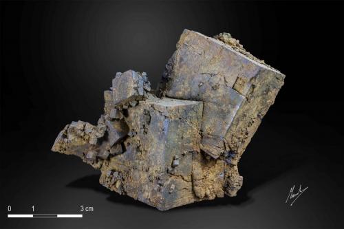 Limonite pseudomorph after pyrite<br />Pyrite deposit, Llanos de Arenalejos, Carratraca, Comarca Valle del Guadalhorce, Málaga, Andalusia, Spain<br />90 X 70 mm<br /> (Author: Manuel Mesa)