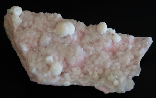 Calcite and Rhodochrosite<br />Baia Mare, Maramures, Romania<br />100m x 50mm x 30mm<br /> (Author: Philippe Durand)