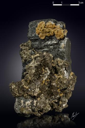 Ferberite, Siderite, Arsenopyrite and Pyrite<br />Minas da Panasqueira, Aldeia de São Francisco de Assis, Covilhã, Castelo Branco, Cova da Beira, Centro, Portugal<br />110 X 64 mm<br /> (Author: Manuel Mesa)