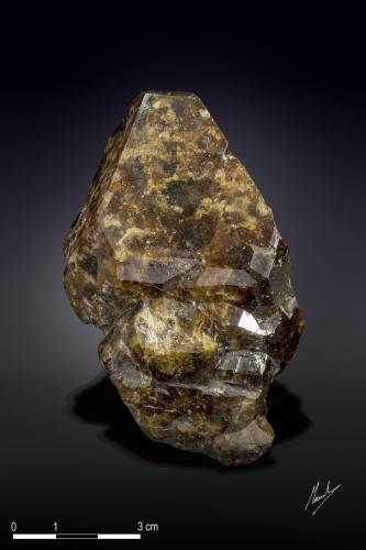 Vesuvianita<br />Mina Fushan, She, Prefectura Handan, Provincia Hebei, China<br />85 X 55 mm<br /> (Autor: Manuel Mesa)