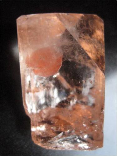 Spessartina (Espesartina), Topacio<br />Pakistan<br />4.5 cm<br /> (Autor: marco campos-venuti)