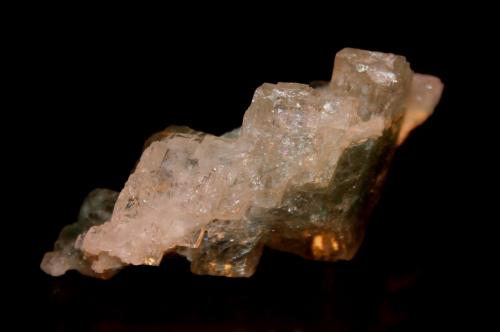 Orthoclase (variety adularia)<br />Alchuri, Distrito Shigar, Gilgit-Baltistan (Áreas del Norte), Paquistán<br />50 mm x 23 mm<br /> (Author: Don Lum)