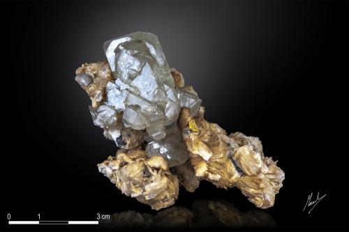 Cerussite, Barite and Wulfenite<br />Mibladen (Mibladen mining district), Midelt, Midelt Province, Drâa-Tafilalet Region, Morocco<br />67 X 52 mm<br /> (Author: Manuel Mesa)