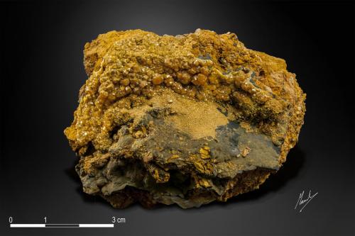 Mimetite<br />Filón Sur open pit, Minas de Tharsis, Tharsis, Alosno, Comarca El Andévalo, Huelva, Andalusia, Spain<br />70 x 49 mm<br /> (Author: Manuel Mesa)