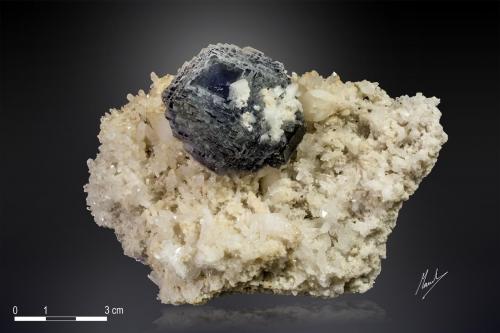 Fluorite, Calcite and Quartz<br />Shangbao Mine, Leiyang, Hengyang Prefecture, Hunan Province, China<br />123 x 85 mm<br /> (Author: Manuel Mesa)