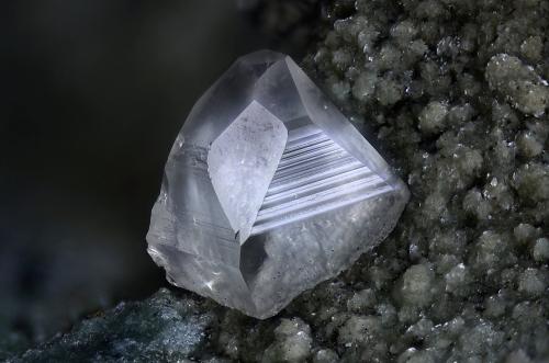Titanita<br />Manubiola Valley, Berceto, Parma Province, Emilia-Romagna, Italy<br />Campo de visión 2,2 mm<br /> (Autor: Juan Miguel)