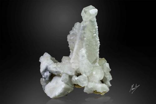 Calcite<br />Moscona Mine, El Llano, Solís, Corvera de Asturias, Comarca Avilés, Principality of Asturias (Asturias), Spain<br />210 x 150 mm<br /> (Author: Manuel Mesa)