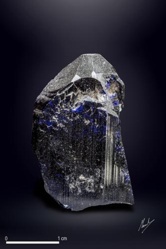 Azurite<br />Shaft IX (Puit IX), Touissit, Touissit District, Jerada Province, Oriental Region, Morocco<br />29 x 17 mm<br /> (Author: Manuel Mesa)