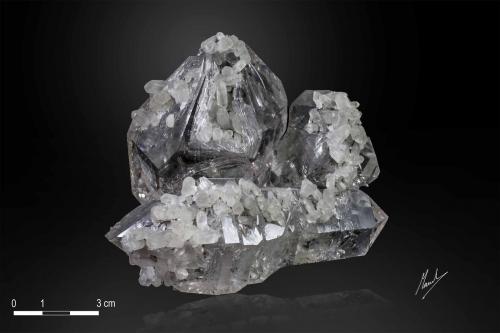 Quartz and Calcite<br />Emilio Mine, Obdulia vein, Caravia mining area, La Rubiera, Loroñe, Colunga, Comarca de la Sidra, Principality of Asturias (Asturias), Spain<br />100 X 88 mm<br /> (Author: Manuel Mesa)