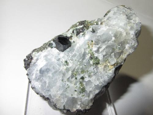 Perovskita<br />Oka complex, Oka, Deux-Montagnes RCM, Laurentides, Québec, Canada<br />7 x 4''5 cm.<br /> (Autor: prcantos)