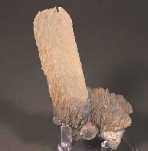 Calcite, Quartz<br />Second Sovetskii Mine, Dalnegorsk, Dalnegorsk Urban District, Primorsky Krai, Russia<br />105 mm x 60 mm x 40 mm<br /> (Author: Don Lum)