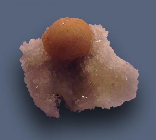 Olmiite<br />Zona minera N'Chwaning, Kuruman, Kalahari manganese field (KMF), Provincia Septentrional del Cabo, Sudáfrica<br />4.1 cm<br /> (Author: Nunzio)