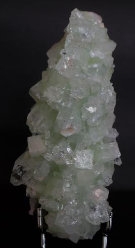 Fluorapophyllite-(K)<br />Jalgaon District, Maharashtra, India<br />130mm x 50mm x 50mm<br /> (Author: Philippe Durand)