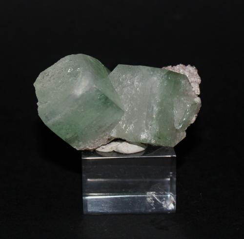 Fluorapophyllite-(K)<br />Jalgaon District, Maharashtra, India<br />50mm x 35mm x 30mm<br /> (Author: Philippe Durand)