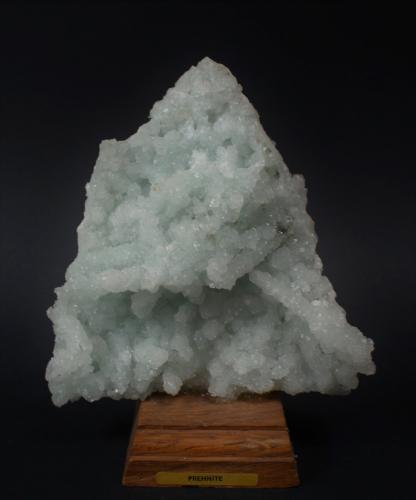 Prehnite<br />Malad, Mumbai (Bombay), Distrito Mumbai (Distrito Bombay), Maharashtra, India<br />120mm x 110mm x 30mm<br /> (Author: Philippe Durand)