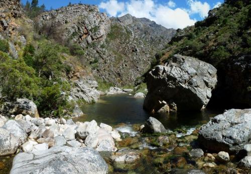 This is a famous landmark on the river, called Boulder pool. As can be seen, a large boulder has plunged into the river at some time, probably from an earthquake. (Author: Pierre Joubert)