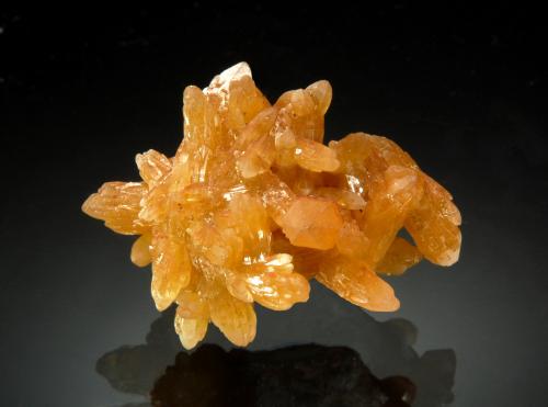 Smithsonite<br />Berg Aukas, Distrito Grootfontein, Región Otjozondjupa, Namibia<br />1.8 x 2.6 cm<br /> (Author: crosstimber)