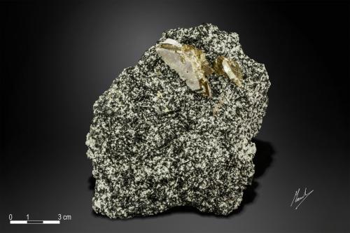 Titanite<br />Valle Tormiq, Distrito Baltistán, Gilgit-Baltistan (Áreas del Norte), Paquistán<br />131 x 98 mm<br /> (Author: Manuel Mesa)