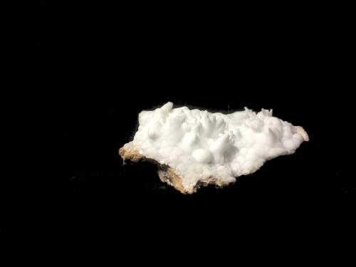 Aragonito<br />Mina Jalapa, El Molar, Comarca Priorat, Tarragona, Cataluña / Catalunya, España<br />6x3cm<br /> (Autor: Obsi)