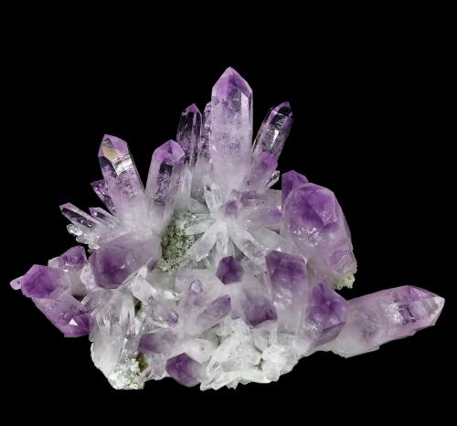 Cuarzo, Epidota<br />Piedra Parada (Las Vigas), Municipio Tatatila, Veracruz (Veracruz de Ignacio de la Llave), Mexico<br />111mm x 91mm. Cristal más ancho: 14mm. Cristal más alto: 53mm<br /> (Autor: Carles Millan)