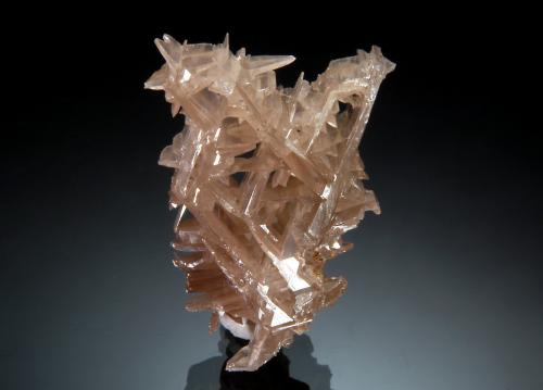 Cerussite<br />Nakhlak Mine, Madan-e Nakhlak, Anarak District, Nain, Isfahan Province, Iran<br />1.8 x 2.9 cm<br /> (Author: crosstimber)
