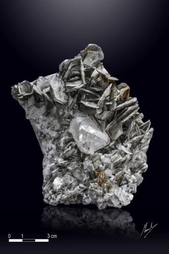Fluorite and Muscovite<br />Chumar Bakhoor, Hunza Valley, Nagar District, Gilgit-Baltistan (Northern Areas), Pakistan<br />120 x 90 mm<br /> (Author: Manuel Mesa)