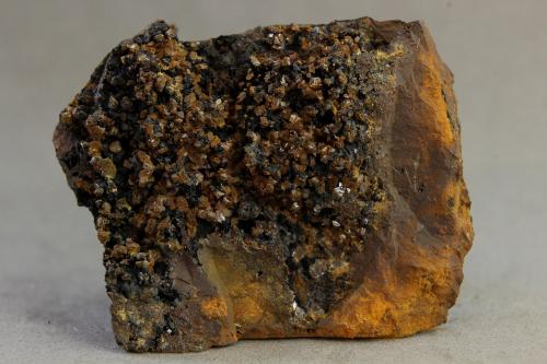 Corkita<br />Mina Serra da Mina, Cercal, Santiago do Cacém, Distrito Setúbal , Región Área Metropolitana de Lisboa, Portugal<br />33x24x16 mm<br /> (Autor: Juan Espino)