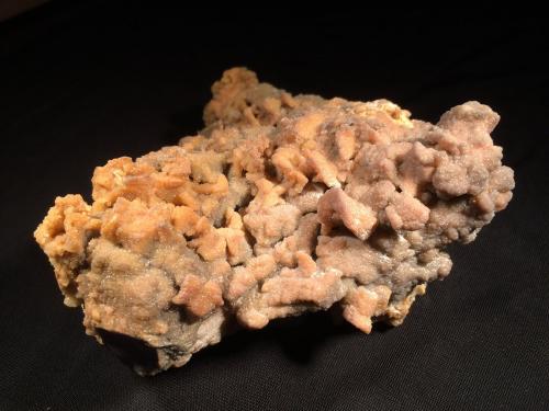 Quartz pseudomorph after Wulfenite<br />Finch Mine, Reagan claims, Keystone Gulch, Chilito, Hayden area, Banner District, Dripping Spring Mountains, Gila County, Arizona, USA<br />130 mm x 120 mm x 60 mm<br /> (Author: Robert Seitz)