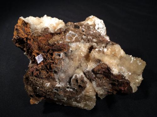 Calcite<br />Bisbee, Warren District, Mule Mountains, Cochise County, Arizona, USA<br />145 mm x 90 mm x 65 mm<br /> (Author: Robert Seitz)