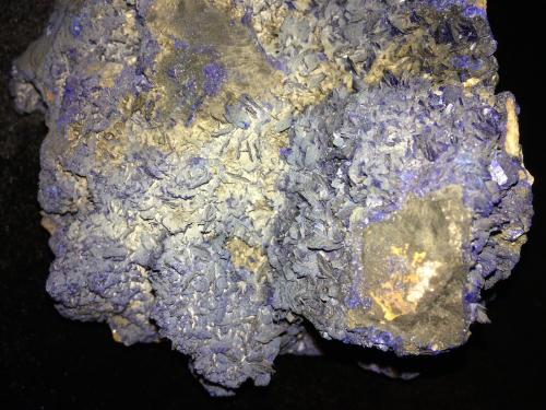 Azurite<br />Czar Mine, Copper Queen Mine, Queen Hill, Bisbee, Warren District, Mule Mountains, Cochise County, Arizona, USA<br />160 mm x 150 mm x 120 mm<br /> (Author: Robert Seitz)