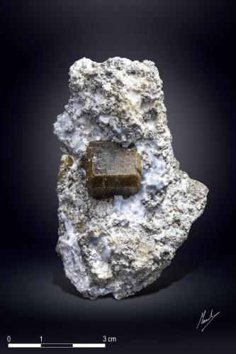 Vesuvianite<br />Sierra de las Cruces, Sierra Mojada mining district, Municipio Sierra Mojada, Coahuila (Coahuila de Zaragoza), Mexico<br />75 X 45 mm<br /> (Author: Manuel Mesa)