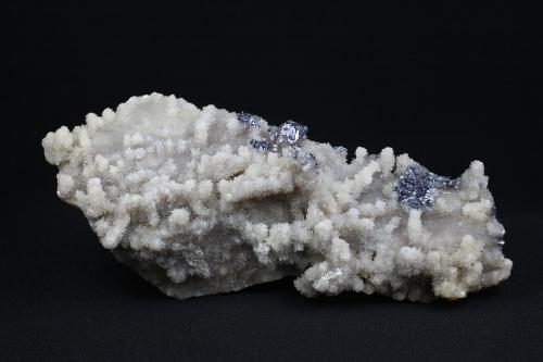 Molibdenita, Cuarzo<br />México<br />14 x 6.3 x 3.5 centimetros<br /> (Autor: Ricardo Melendez)
