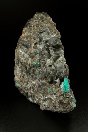 Beryl (variety emerald), Calcite, Pyrite<br />Muzo mining district, Western Emerald Belt, Boyacá Department, Colombia<br />43x85x85mm, xl=13mm<br /> (Author: Fiebre Verde)