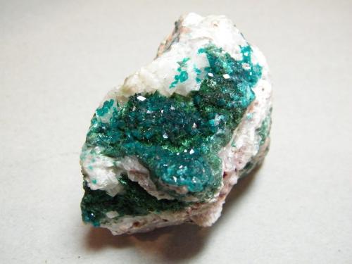 Dioptase and Malachite<br />Tsumeb Mine, Tsumeb, Otjikoto Region, Namibia<br />35mm x 70mm x 70mm<br /> (Author: Heimo Hellwig)