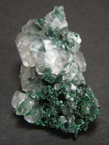 Smithsonite and Malachite<br />Mina Tsumeb, Tsumeb, Región Otjikoto, Namibia<br />30mm x 42mm x 20mm<br /> (Author: Heimo Hellwig)