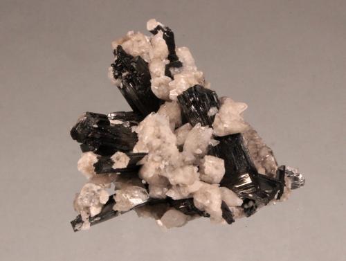 Manganite<br />Ilfeld, Nordhausen, Nordhausen District, Thuringia/Thüringen, Germany<br />55mm x 55mm x 35mm<br /> (Author: Don Lum)