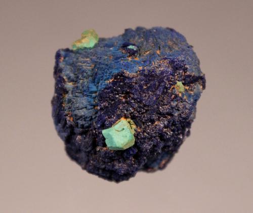 Malachite after Cuprite, Azurite<br />Chessy-les-Mines, Les Bois d'Oingt, Villefranche-sur-Saône, Rhône, Auvergne-Rhône-Alpes, France<br />3.7 x 3.0 x 2.9 cm<br /> (Author: Don Lum)