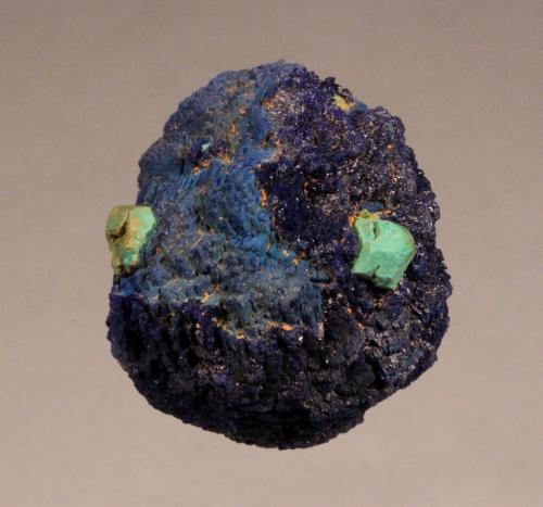 Malachite after Cuprite, Azurite<br />Chessy-les-Mines, Les Bois d'Oingt, Villefranche-sur-Saône, Rhône, Auvergne-Rhône-Alpes, France<br />3.7 x 3.0 x 2.9 cm<br /> (Author: Don Lum)