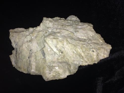 Spodumene, Quartz<br />Hallman-Beam Mine, Mt. Holly, Gaston County, North Carolina, USA<br />175 mm x 110 mm x 75 mm<br /> (Author: Robert Seitz)