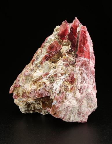 Rhodonite, Cummingtonite<br />Mina Morro da Mina, Conselheiro Lafaiete, Minas Gerais, Brasil<br />59x56x31mm<br /> (Author: Fiebre Verde)