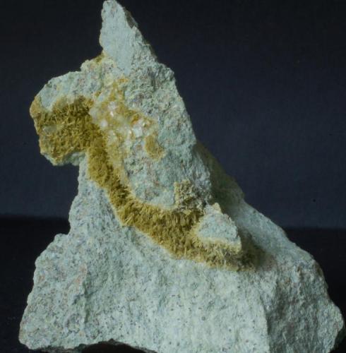 Clinozoisita - Cantera de los Serranos, Albatera, Alicante, Comunitat Valenciana, España
Medidas: 8x6,5x2 cms (Autor: Joan Martinez Bruguera)