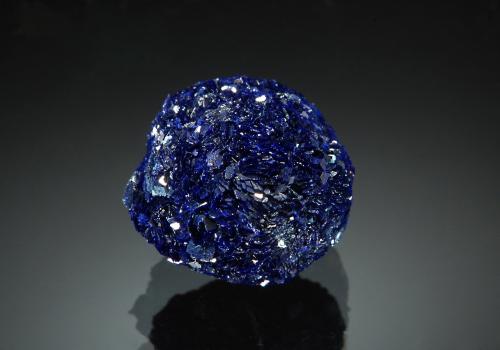 Azurite<br />Rubtsovskoe Mine, Rubtsovsky District, Altai Krai, Russia<br />1.9 x 2.0 cm<br /> (Author: crosstimber)